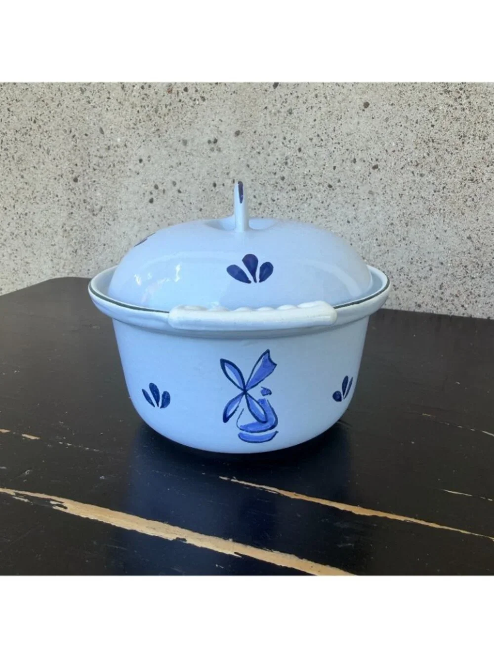 VTG #12 Holland Blue Tulip Enameled Cast Iron Casserole Dish Dutch Oven